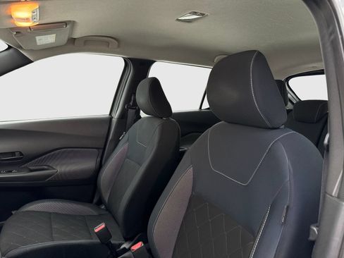 Used 2018 Nissan Kicks S FWD image 15