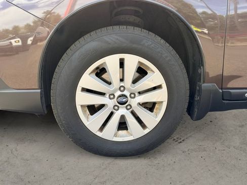 Used 2019 Subaru Outback 2.5i Premium w/ Popular Package #2 AWD/4WD image 14