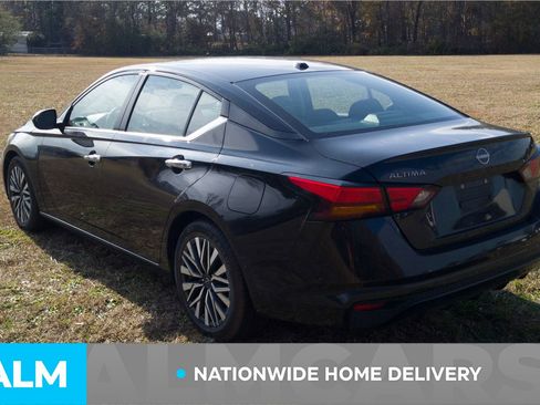 Used 2024 Nissan Altima 2.5 SV image 5