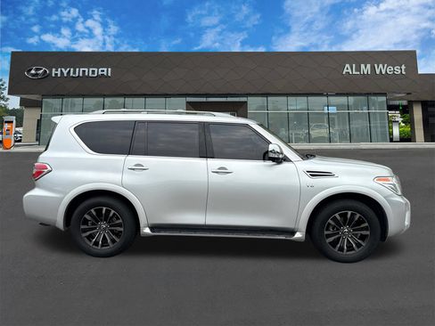 Used 2019 Nissan Armada Platinum w/ Captain's Chairs Package RWD image 4