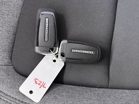 Used 2025 Ford Bronco 2-Door w/ Sasquatch Package AWD/4WD image 33