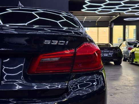 Used 2018 BMW 530i w/ Premium Package image 13