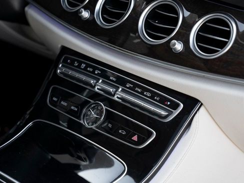 Used 2017 Mercedes-Benz E 300 image 36