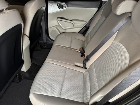 Used 2022 Kia Soul LX w/ Technology Package FWD image 21