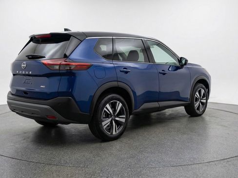 Used 2025 Nissan Rogue SV FWD image 9