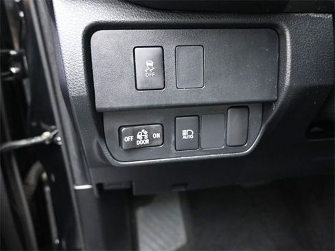 Used 2021 Toyota Tacoma SR w/ SR Convenience Package image 21