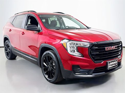 Certified 2023 GMC Terrain SLE w/ Driver Convenience Package image 3