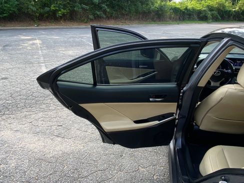 Used 2016 Lexus IS 200t RWD image 41