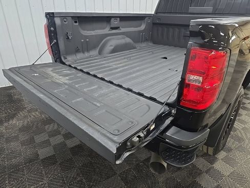 Used 2019 Chevrolet Silverado 2500 LTZ w/ Midnight Edition AWD/4WD image 11