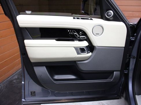 Used 2018 Land Rover Range Rover image 22