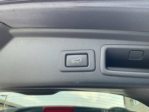 Used 2014 Subaru Forester 2.5i Touring AWD/4WD image 33