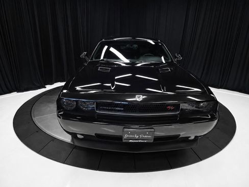 Used 2010 Dodge Challenger R/T RWD image 11