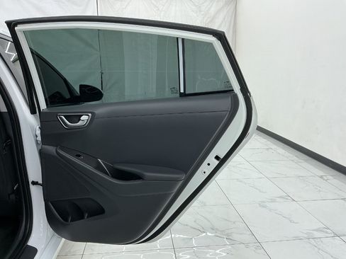 Used 2021 Hyundai Ioniq SE FWD image 25