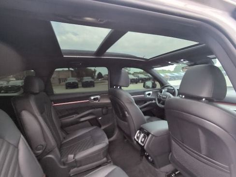 Used 2025 Kia Sorento SX Prestige AWD/4WD image 5