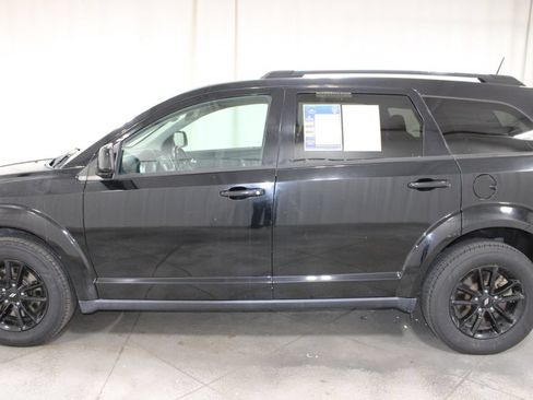 Used 2019 Dodge Journey SE w/ Connectivity Group FWD image 6