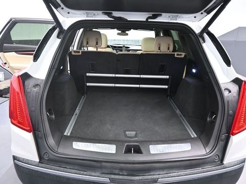 Used 2019 Cadillac XT5 Luxury FWD image 8