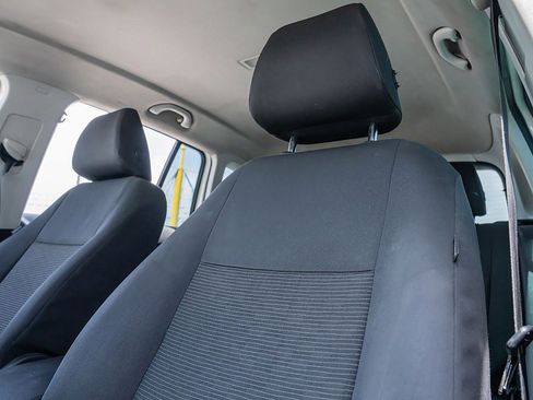 Used 2013 Volkswagen Tiguan S image 24