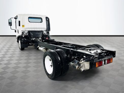 New 2026 Isuzu NPR RWD image 22
