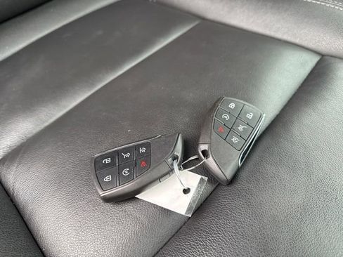 Used 2025 Chevrolet Tahoe LT AWD/4WD image 9