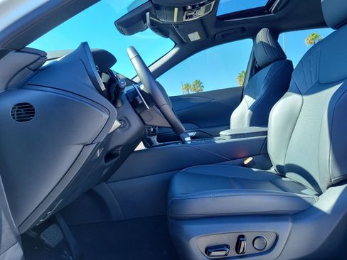 Used 2025 Lexus RX 350 Premium w/ Accessory Package (K3) image 26