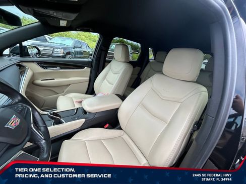 Used 2018 Cadillac XT5 FWD image 14
