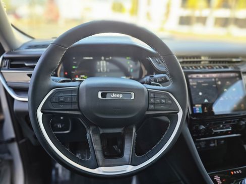 Certified 2023 Jeep Grand Cherokee 4WD 4xe w/ Luxury Tech Group II image 25