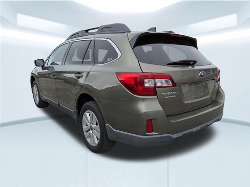 Used 2016 Subaru Outback 2.5i Premium image 5