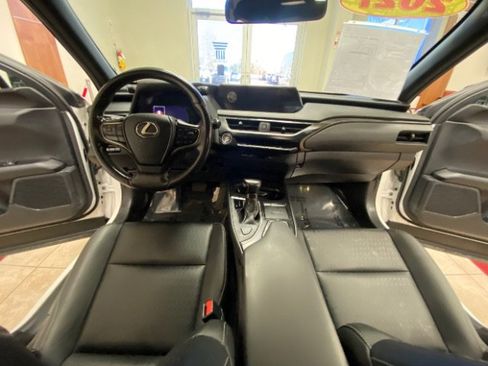 Used 2021 Lexus UX 200 w/ Accessory Package (Z1) image 24