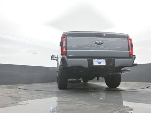 New 2026 Ford F250 Lariat w/ Black Appearance Package AWD/4WD image 37