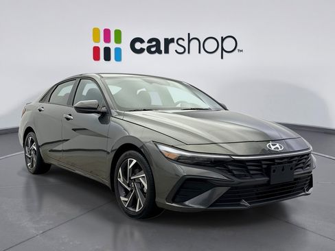 Used 2025 Hyundai Elantra Sport image 7