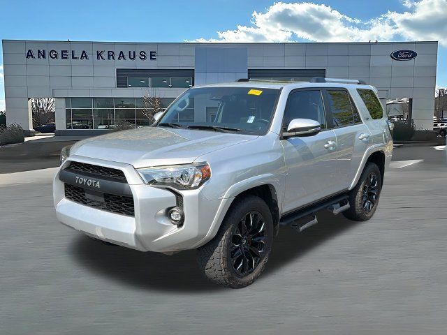 Used 2021 Toyota 4Runner SR5 Premium w/ Moonroof Package AWD/4WD image 3