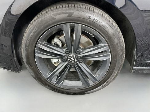 Used 2024 Volkswagen Jetta SE FWD image 32