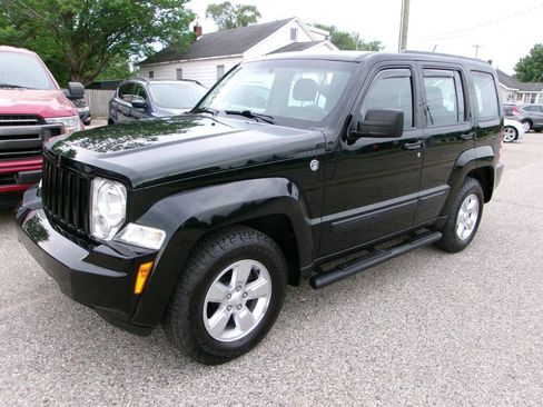 Used 2012 Jeep Liberty Sport AWD/4WD image 1