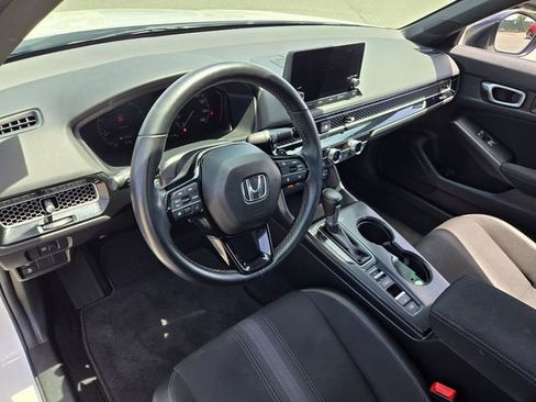 Used 2023 Honda Civic Sport image 8