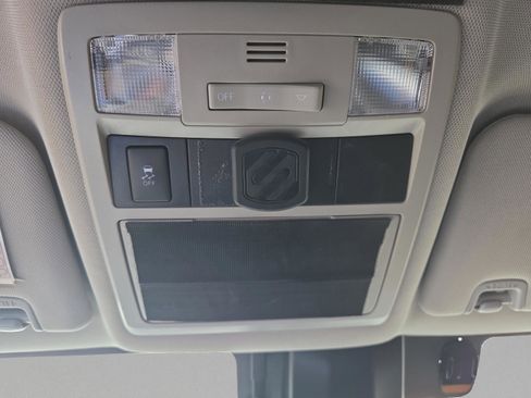 Used 2019 Toyota Tacoma SR5 image 16