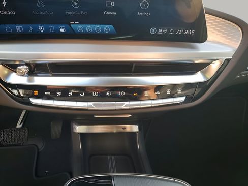 New 2026 Cadillac Lyriq Sport image 38