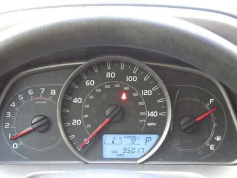 Used 2015 Toyota RAV4 XLE FWD image 19