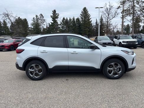 Used 2025 Ford Escape ST-Line w/ Tech Pack #1 image 2