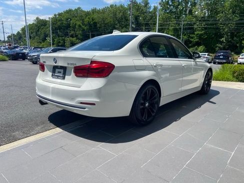 Used 2018 BMW 330i xDrive Sedan AWD/4WD image 7