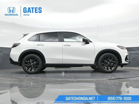 Used 2025 Honda HR-V Sport image 35