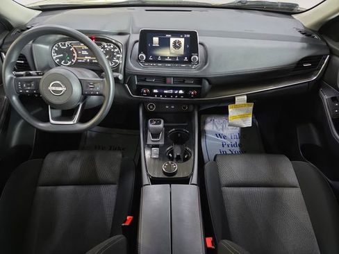 Used 2024 Nissan Rogue SV AWD/4WD image 10
