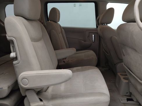 Used 2015 Nissan Quest SV image 19