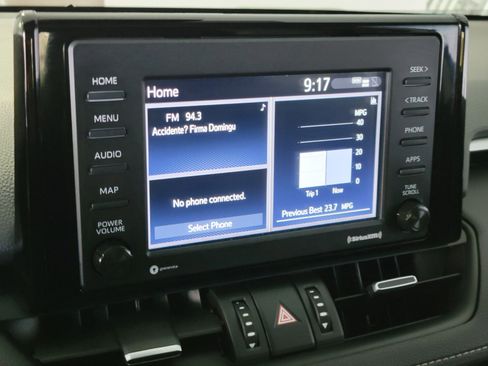 Used 2022 Toyota RAV4 XLE Premium image 23