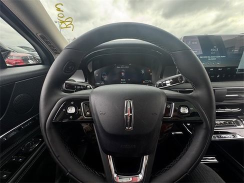 New 2026 Lincoln Corsair Premiere image 25