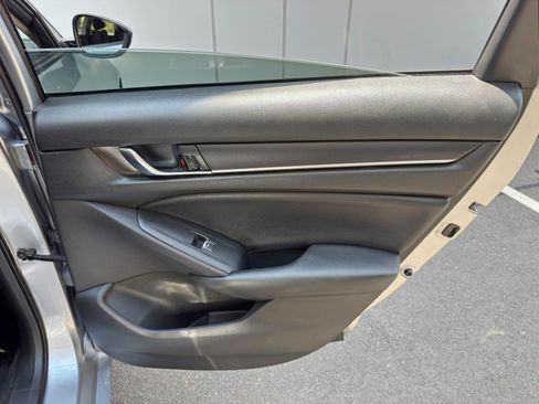 Used 2022 Honda Accord LX image 38