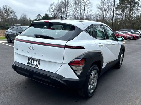 New 2026 Hyundai Kona SE image 6