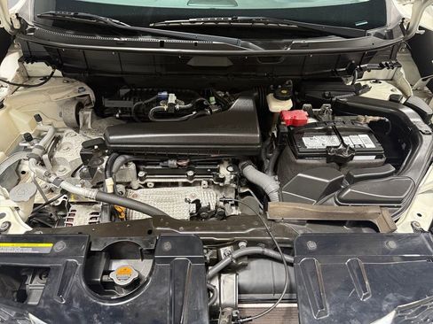 Used 2015 Nissan Rogue SL image 39