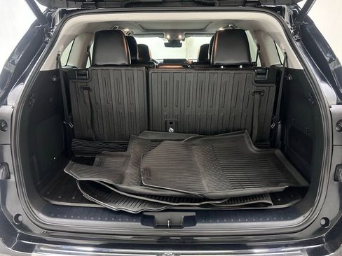 Used 2022 Toyota Highlander Platinum AWD/4WD image 9