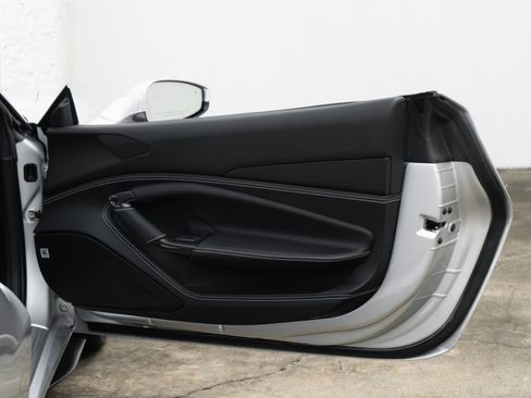 Used 2022 Ferrari F8 Tributo image 26