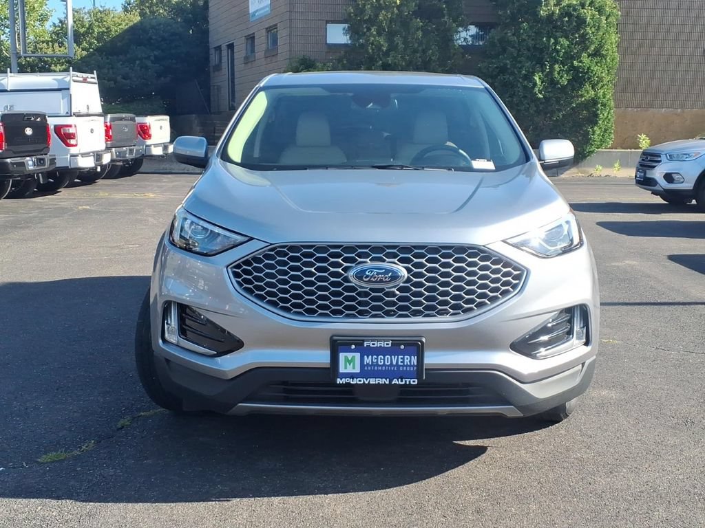 Used 2023 Ford Edge SEL AWD/4WD image 3